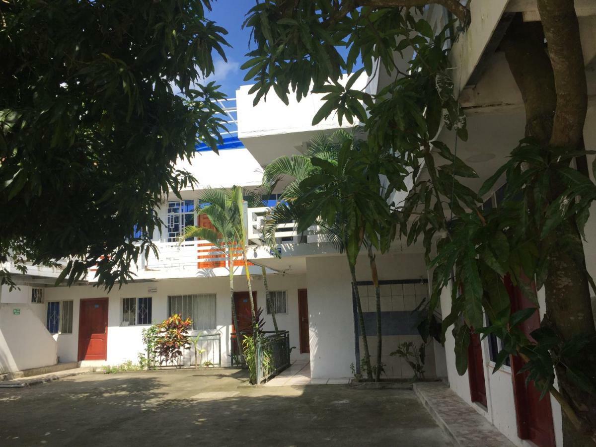 Hostal Sarai Pedernales Exterior photo
