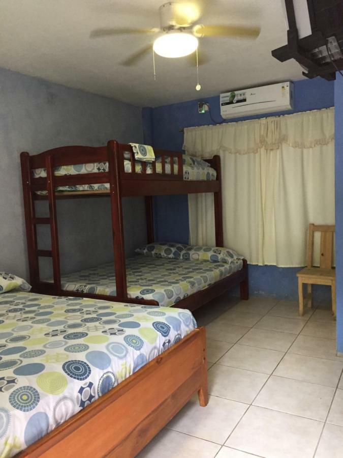 Hostal Sarai Pedernales Exterior photo